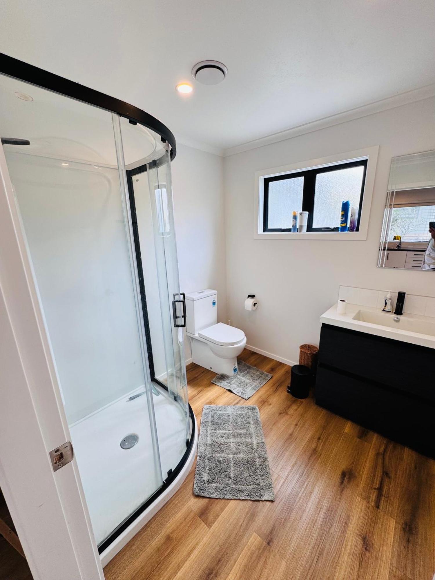 אפר האט Modern 1 Bedroom Guest House מראה חיצוני תמונה