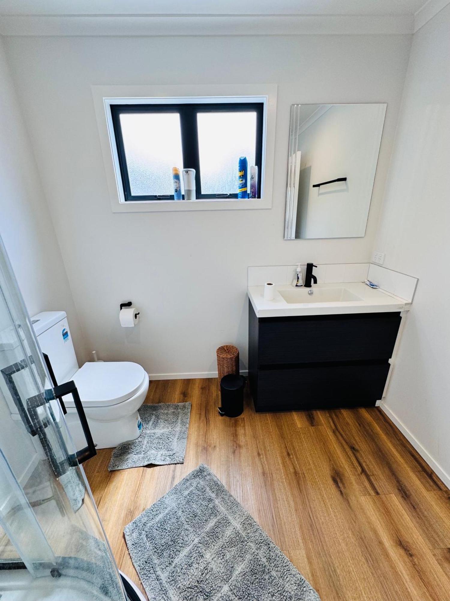 אפר האט Modern 1 Bedroom Guest House מראה חיצוני תמונה